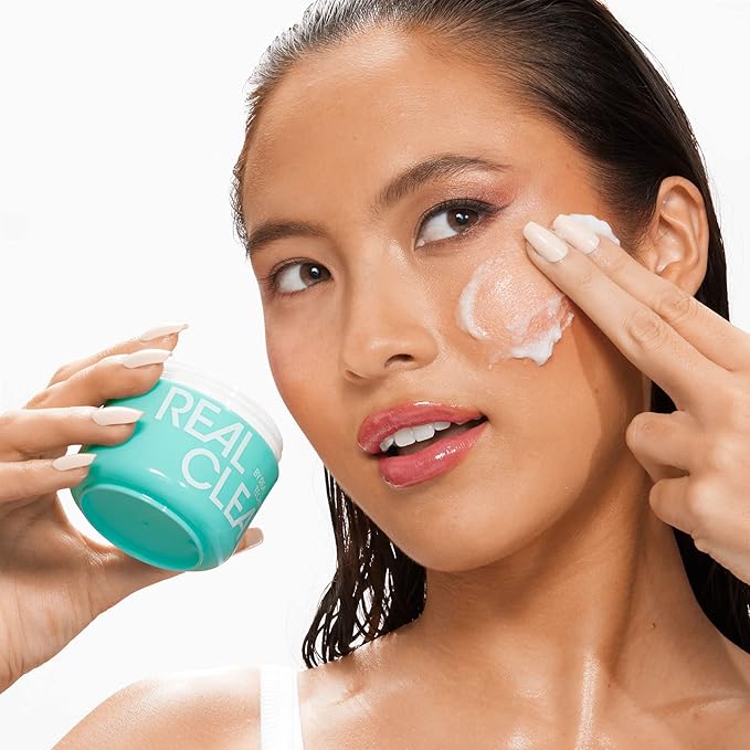 Real Techniques Real Clean Face Erase Makeup Removing Balm, Hydrating Makeup Cleansing Balm, Remove Stubborn Makeup, Hyaluronic Acid Moisturizes & Vitamin A Helps Exfoliate, 2 fl. oz Jar