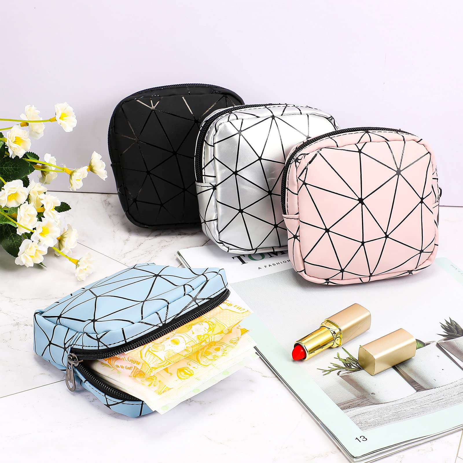 Weewooday 4 Pcs Small Quilted Makeup Bag Travel Cosmetic Makeup Bags Organizer Sanitary Napkin Storage Bag Floral Cotton Coquette Aesthetic Toiletry Bags for Women Girls(5x5x1.6inch,Classic)