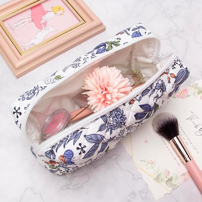 PAZIMIIK Small Quilted Makeup Bag,Zipper Cosmetic Pouch,Leaf White