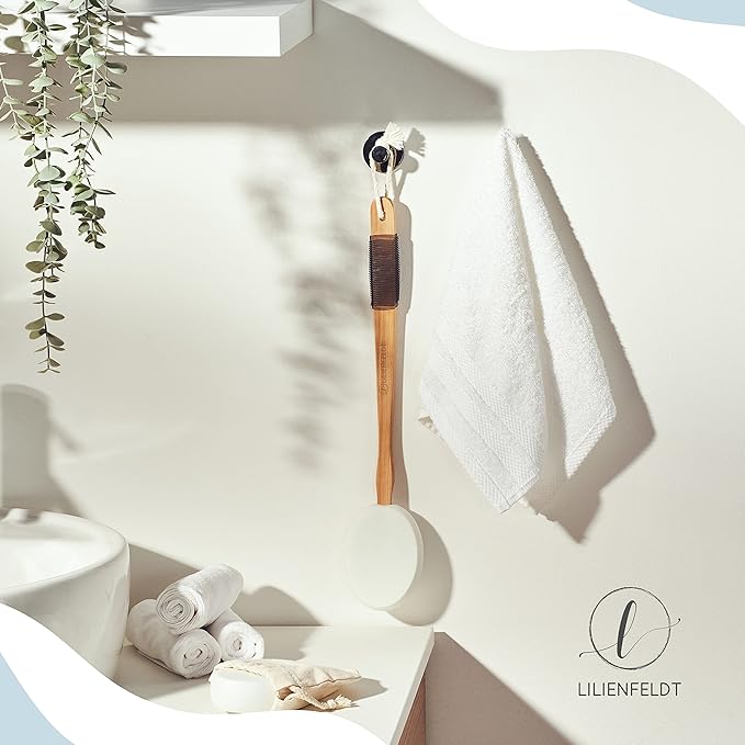 Lilienfeldt Bamboo Back Brush - Eco-Friendly Long Handled Lotion Applicator - Moisturizing - SKIN CLEANING BRUSH