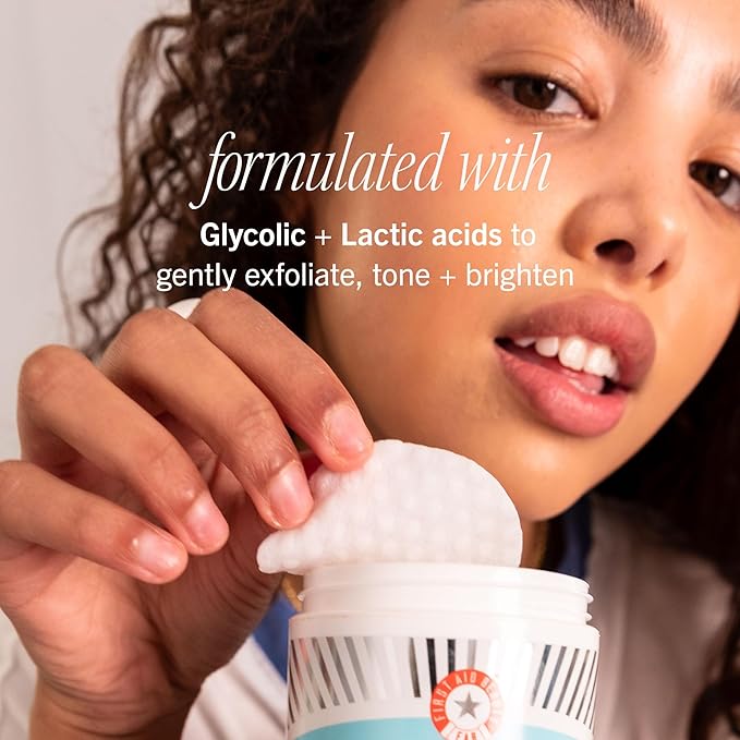 First Aid Beauty - Facial Radiance Pads with Glycolic & Lactic Acids, Daily Exfoliating Pads with AHA, Visibly Smaller Pores, Help Tone & Brighten Skin, One-Step Makeup Prep, Compostable, 90
