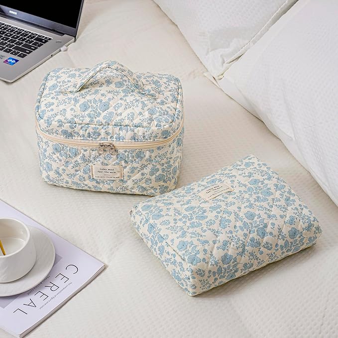 uekeboag 3Pcs Large Travel Quilted Makeup Bag for Women, Floral Cotton Cosmetic Bag, Coquette Aesthetic Floral Toiletry Organizer Bag(3Pcs LightBlue