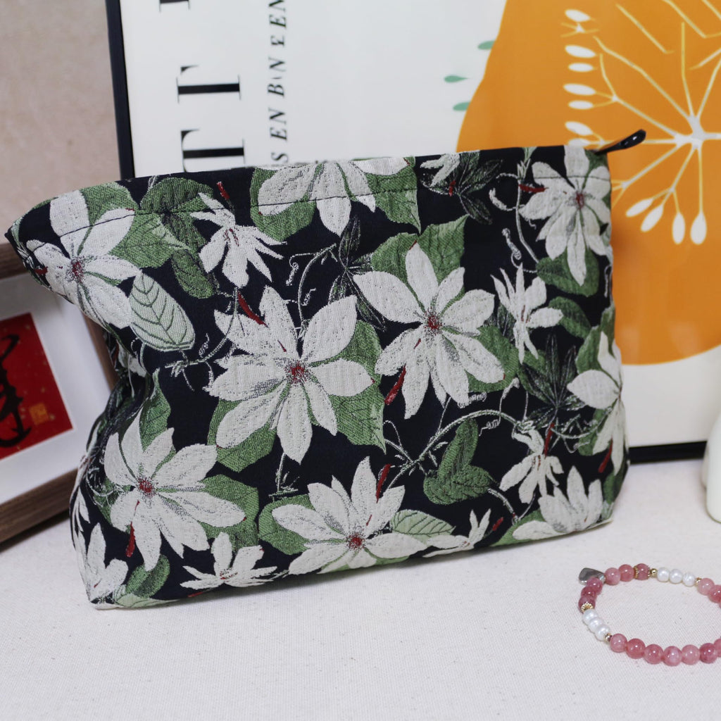 HAPPYHEIDI Large Makeup Bag Travel Cosmetic Pouch, White Florals