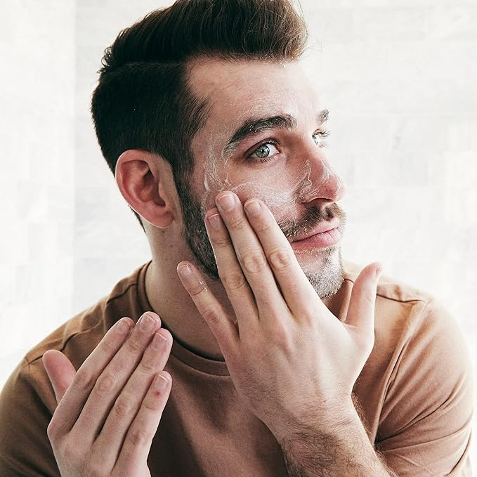 Brickell Men's Clarifying Gel Face Wash for Men, Rich Foaming Daily Facial Cleanser Formulated With Aloe, Geranium and Coconut, 3.4 Ounce