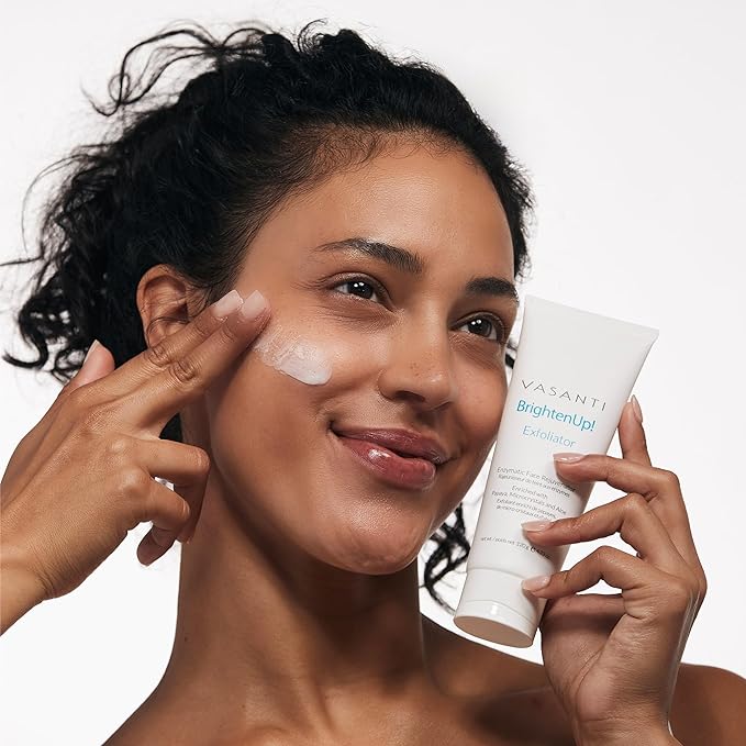 VASANTI BrightenUp! Exfoliator (120g) | Physical + Chemical Facial Exfoliator Scrub with Instant Results for Soft, Smooth and Radiant Skin | Enriched with Papaya, Microcrystals and Aloe | 99% Natural