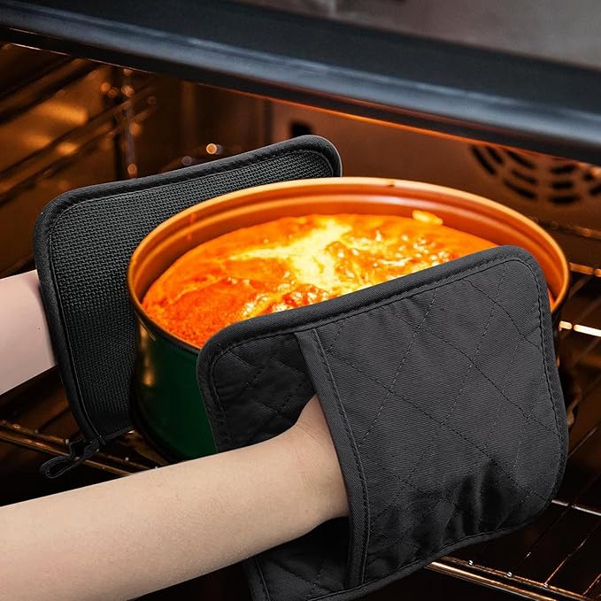 YEKOO 2Pcs Cotton and Neoprene Oven Pads Pot Holders with Pocket 8"x8.5" Dual-Function Hot Pad Set for Finger Hand Wrist Protection Heat Resistant to 428°F,Black
