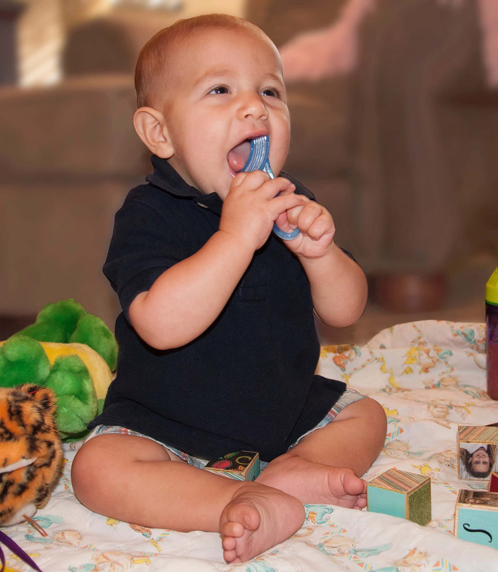 Brilliant Oral Care Baby’s First Toothbrush, Smooth Silicone Bristles Gently Clean Tender Teeth and Gums, for Ages 4+ Months, Clear, 1 Pack
