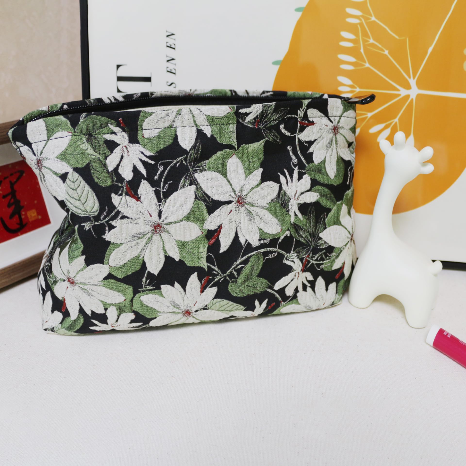 HAPPYHEIDI Large Makeup Bag Travel Cosmetic Pouch, White Florals