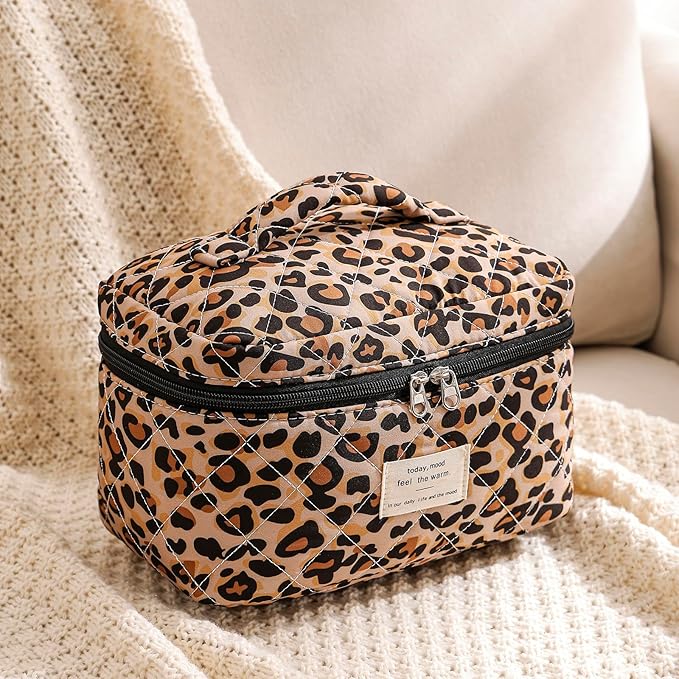 uekeboag Large Travel Quilted Makeup Bag for Women, Floral Cotton Cosmetic Bag, Coquette Aesthetic Floral Toiletry Organizer Bag(Leopard