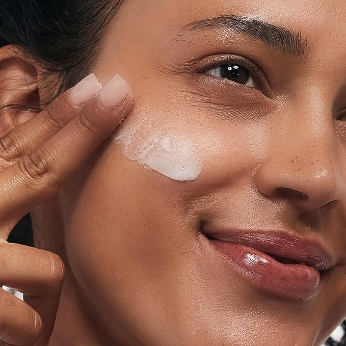 VASANTI BrightenUp! Exfoliator (120g) | Physical + Chemical Facial Exfoliator Scrub with Instant Results for Soft, Smooth and Radiant Skin | Enriched with Papaya, Microcrystals and Aloe | 99% Natural