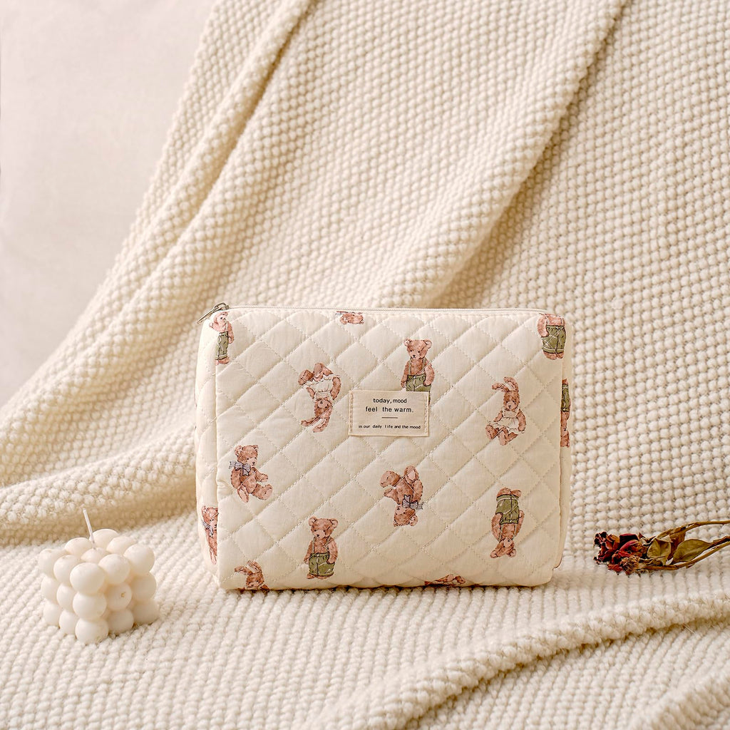 uekeboag Quilted Cotton Makeup Bag,Coquette Quilted Toiletry Bag for Women and Girls,Floral Coquette Pouch,Cute Kawaii Travel Cosmetic Bags(White Bear)