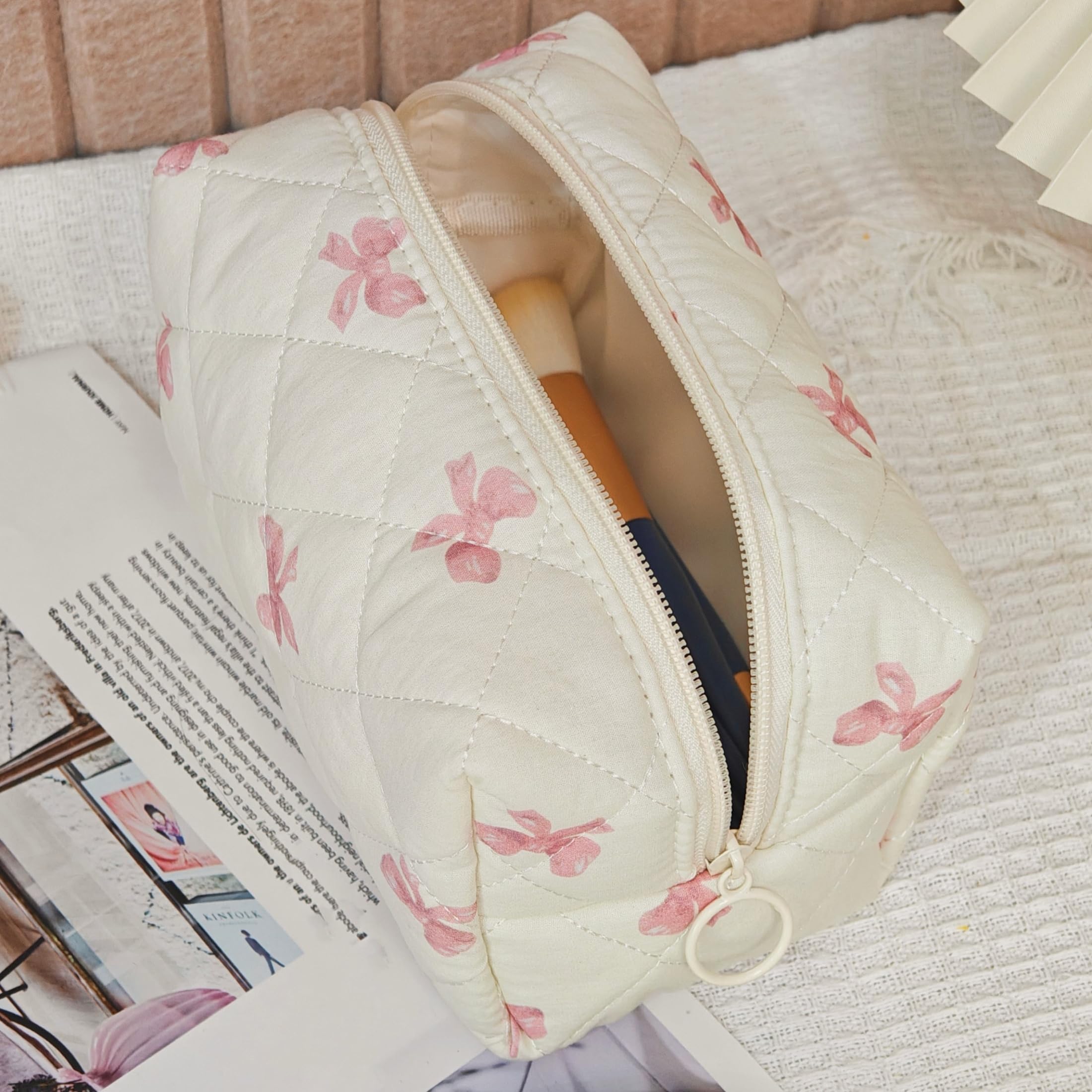 Quilted Makeup Bag Floral Cotton Make up Bag Puffy Coquette Makeup pouch Aesthetic Cute Travel Toiletry Bag for Women Girls