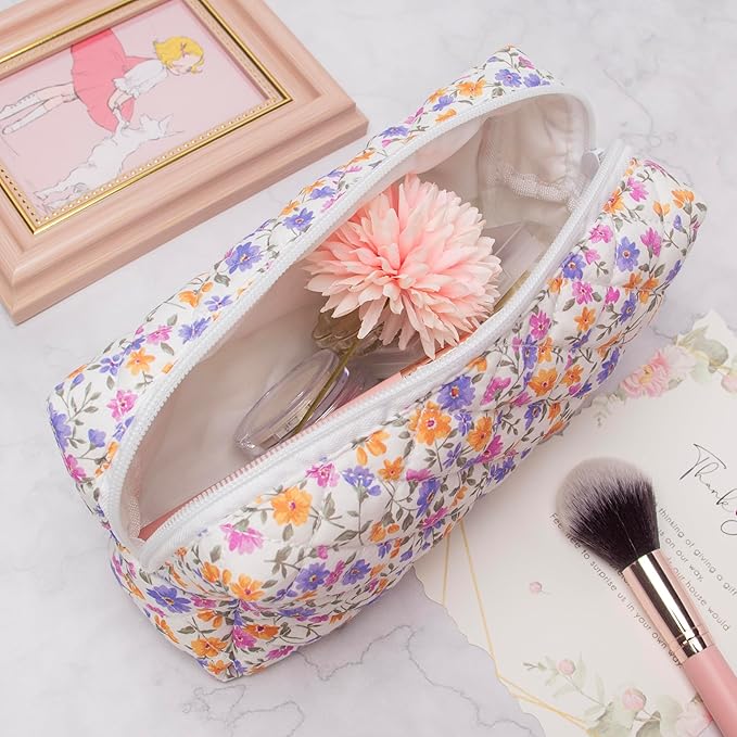 PAZIMIIK Small Quilted Makeup Bag,Zipper Cosmetic Pouch,Ditsy Floral