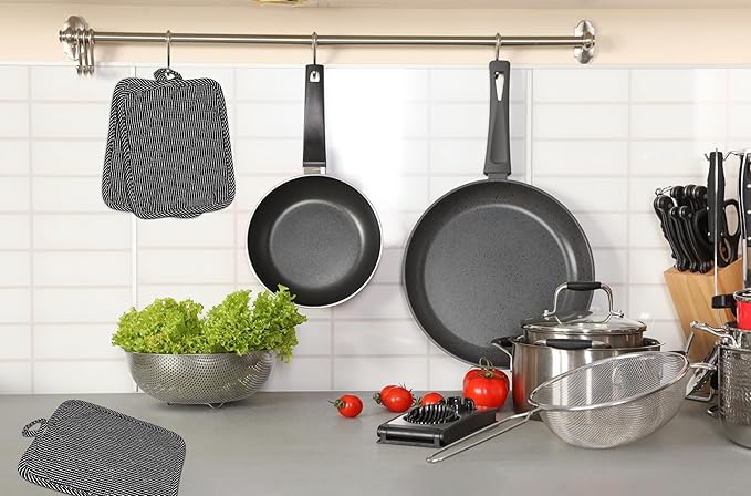 American Linen 8-Pack Heat Resistant Pot Holders & Hot Pads(Burgundy, 4 Pack)
