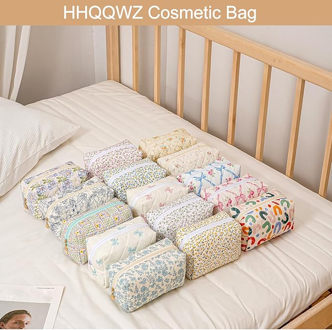 HHQQWZ Makeup Bag Travel Cosmetic Bag for Women Girls, Zipper Make Up Pouch, Floral Flowers Toiletry Organizer Makeup, Portable Storage Bag, Cosmetic Travel Cloth Bag (Blue Bow Tie)