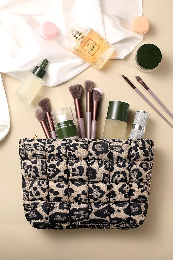 HFLZBRO Puffy Quilted Makeup Bag for Women, Cosmetic Bag, Travel Toiletry Organizer Pouch Clutch (Brown Leopard)