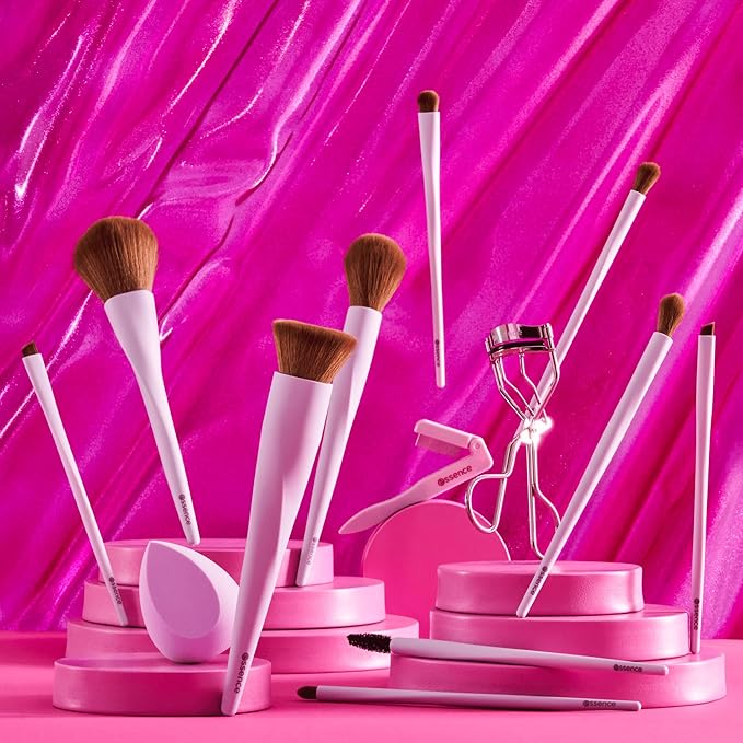 essence | All The Way Up Lash Curler | Easy & Gentle Use with Extra Silicone Pad | Cruelty Free Beauty