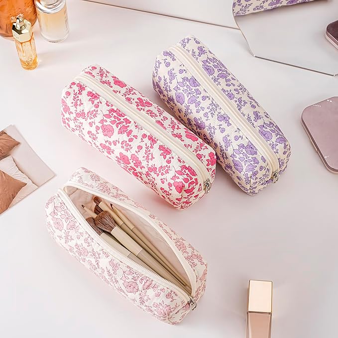 HHQQWZ Cute Floral Cotton Makeup Brush Cosmetic Bag for Women, Travel Quilted Zipper Make Up Bag, Flowers Toiletry Organizer Case Kawaii Makeup Cosmetic Travel Cloth Pouch (Blue+Big Purple Floral)