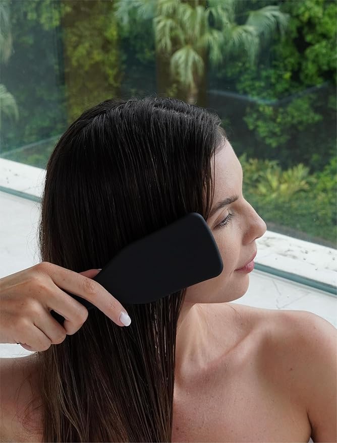 SHINLEA Detangler Hair Brush for Wet & Dry Hair, No Tangle Wave-shaped Soft Bristle Hairbrush for Reduces Breakage, Lightweight Travel Brush Detangling All Hair Types, Black