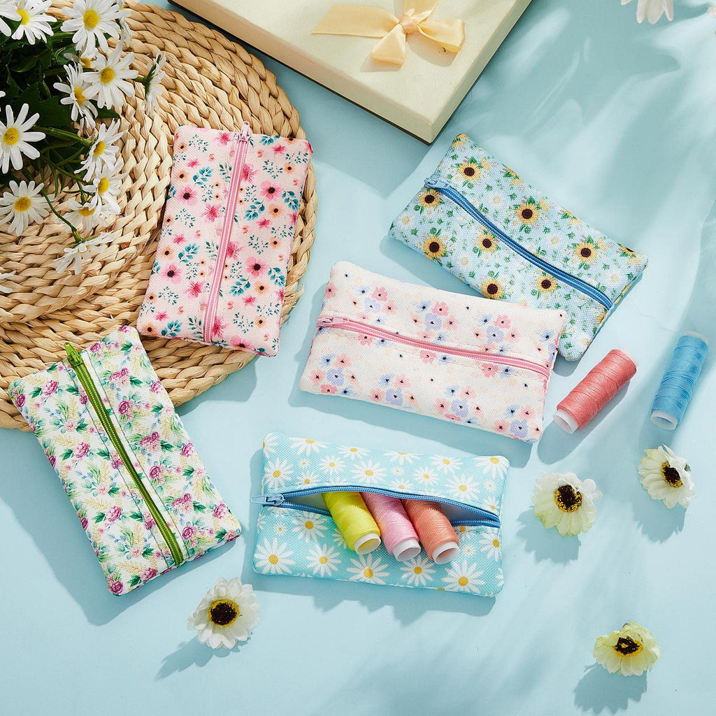 5 Pieces Tissues Purse Pocket Tissue Holder Reusable Travel Pouch Fabric Zipper Enclosed Small Size Daisy Pattern Holder for Purse Coins for Summer, 5.25 x 3 Inches (Summer Flower)