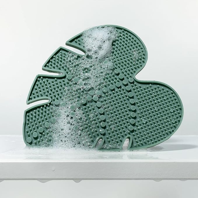 EcoTools Makeup Brush Cleansing Pad, Brush Cleaner Mat for Deep Cleaning Tools, Use with Shampoo, 100% Silicone, Easy to Clean, Features Suction Cup for Usage, Cruelty-Free, 1 Count