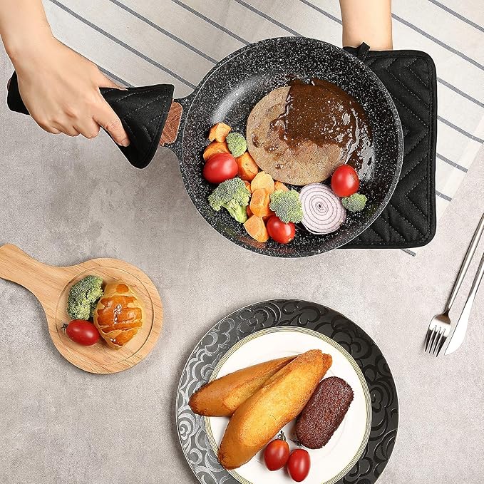 VEIKERY Oven Pot Holder with Pocket Cotton Heat Resistant Coaster Potholder Kitchen Hot Pad Oven Mitts for Cooking Square 7"x9" Set of 3 (Black)